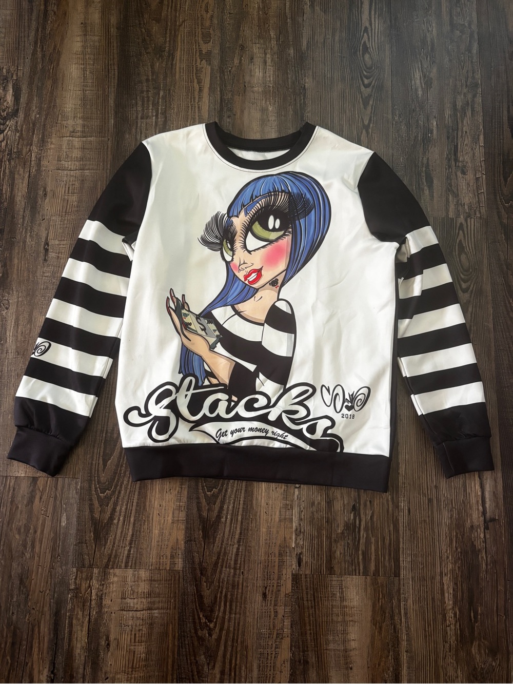 Sand oner , Graphic Stripe Sleeve Sweatshirt with Blue-Illustration
